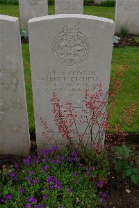 Etaples Military Cemetery - Etchell, Albert