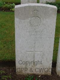 Etaples Military Cemetery - Etherington, G T