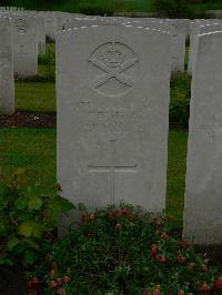 Etaples Military Cemetery - Eustace, W