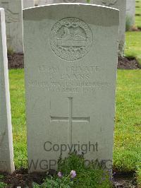 Etaples Military Cemetery - Evans, Benjamin