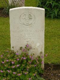 Etaples Military Cemetery - Evans, E