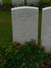 Etaples Military Cemetery - Eve, G H