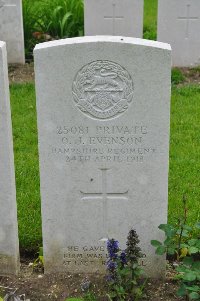 Etaples Military Cemetery - Evenson, O J