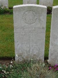 Etaples Military Cemetery - Ewart, James