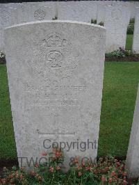 Etaples Military Cemetery - Exell, H H