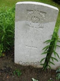 Etaples Military Cemetery - Faiers, Reginald