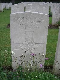 Etaples Military Cemetery - Fairbairn, David Robert