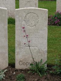 Etaples Military Cemetery - Fairbairn, W