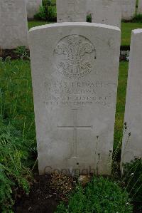 Etaples Military Cemetery - Fallows, R