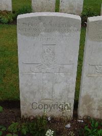 Etaples Military Cemetery - Farnish, Arthur William