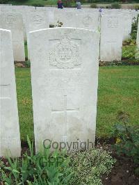 Etaples Military Cemetery - Farrow, Henry George