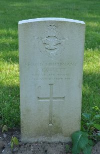 Etaples Military Cemetery - Fawcett, F