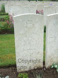Etaples Military Cemetery - Fay, T