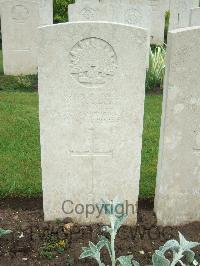 Etaples Military Cemetery - Fennell, Samuel