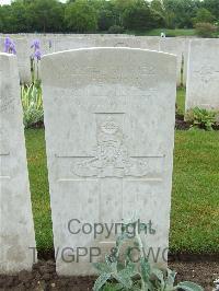Etaples Military Cemetery - Fenwick, H