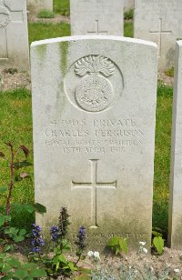 Etaples Military Cemetery - Ferguson, Charles