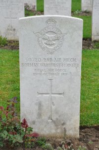 Etaples Military Cemetery - Fernley, Norman Warhurst
