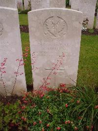 Etaples Military Cemetery - Fielding, J