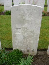 Etaples Military Cemetery - Finch, A