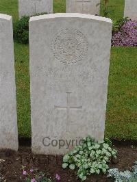 Etaples Military Cemetery - Finlayson, Thomas Millar