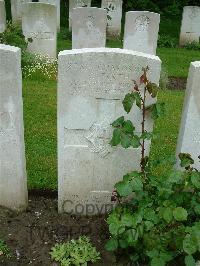 Etaples Military Cemetery - Firth, C