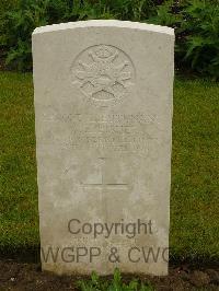 Etaples Military Cemetery - Fisher, Geoffrey Herbert