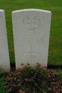 Etaples Military Cemetery - Fisher, W