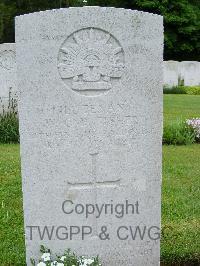 Etaples Military Cemetery - Fisher, William Graham Duncan