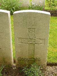 Etaples Military Cemetery - Fitzgerald, J