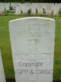 Etaples Military Cemetery - Fleet, R