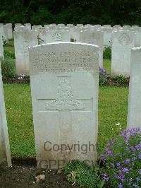 Etaples Military Cemetery - Fletcher, Edmund