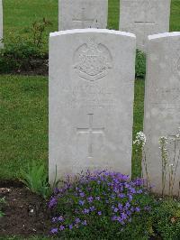 Etaples Military Cemetery - Flint, Albert Henry