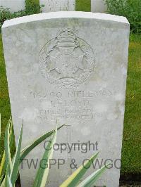 Etaples Military Cemetery - Floyd, J
