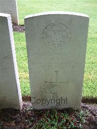 Etaples Military Cemetery - Flynn, C