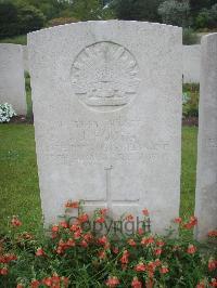 Etaples Military Cemetery - Foden, Joseph