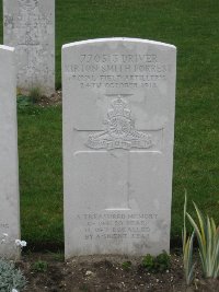 Etaples Military Cemetery - Forrest, Kirton Smith