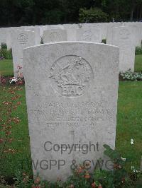 Etaples Military Cemetery - Fowles, John Henry Jobson
