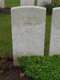 Etaples Military Cemetery - Fox, Dennis