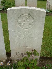 Etaples Military Cemetery - Fox, George Joseph