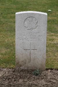 Etaples Military Cemetery - Foxen, W E