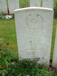 Etaples Military Cemetery - Foxley, J