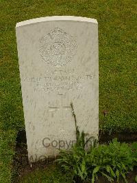 Etaples Military Cemetery - Foyster, Philip Tillard