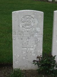 Etaples Military Cemetery - Frain, Frank Stanley