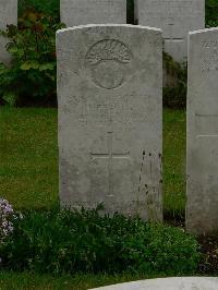 Etaples Military Cemetery - France, Hague