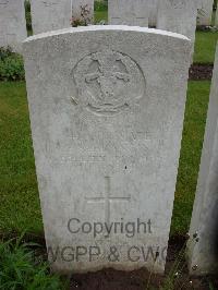 Etaples Military Cemetery - Francis, Eric Stanley
