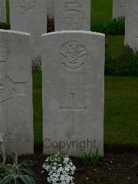 Etaples Military Cemetery - Francis, Samuel