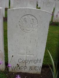 Etaples Military Cemetery - Fraser, A