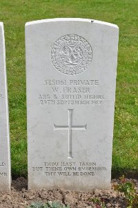 Etaples Military Cemetery - Fraser, W