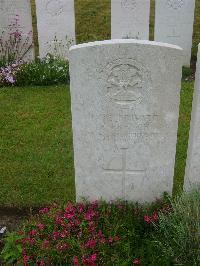 Etaples Military Cemetery - French, E