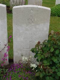 Etaples Military Cemetery - Fry, Peter